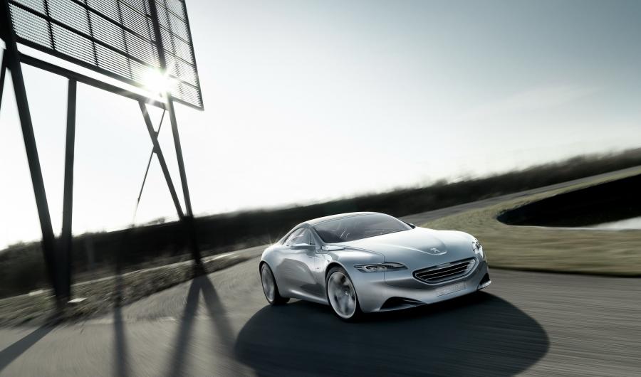  Peugeot SR1 Concept 2010 года  (фото 18 из 57)